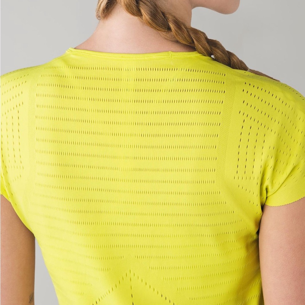 Lululemon Athletics time warp short sleeve